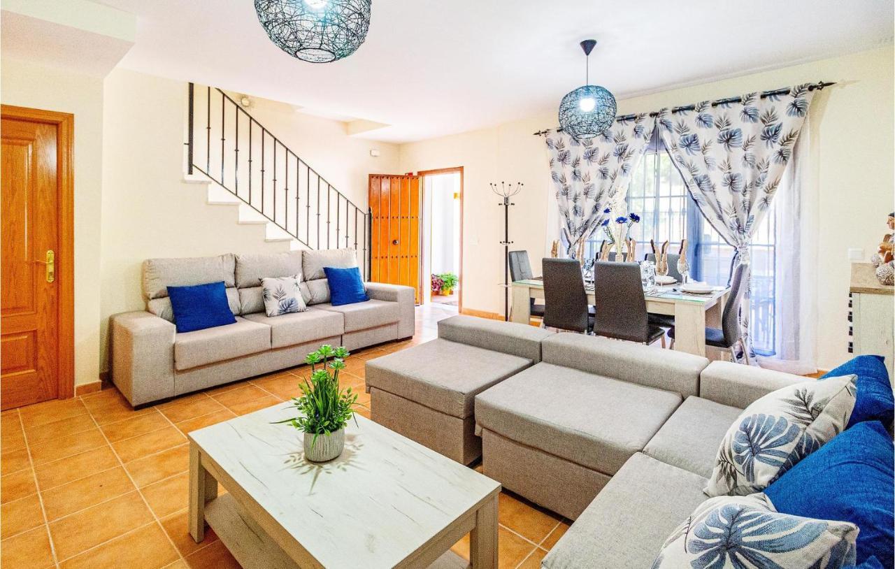 Amazing Home In Benaojan With Kitchenette Ngoại thất bức ảnh